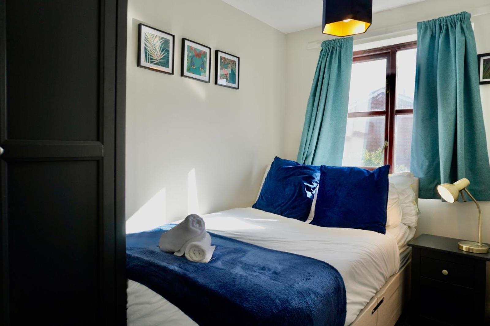 2 Bed With Parking And Netflix Villa นอตติงแฮม ภายนอก รูปภาพ